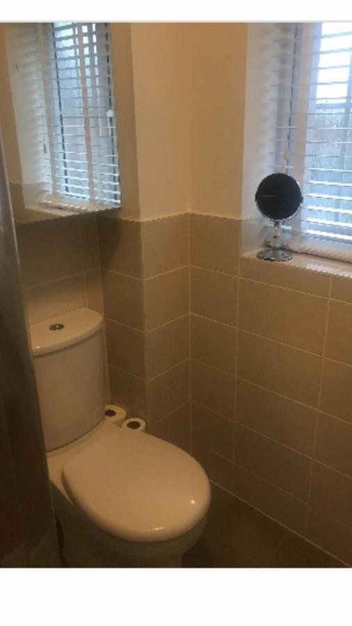 Double Room With En-Suite. Central For North West Rainhill Екстер'єр фото