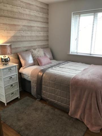 Double Room With En-Suite. Central For North West Rainhill Екстер'єр фото